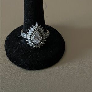 Bomb Party Elegant Silver Teardrop Ring